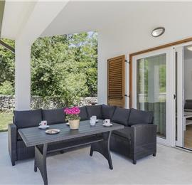 6 bedroom villa with pool near Labin, Istria, sleeps 12